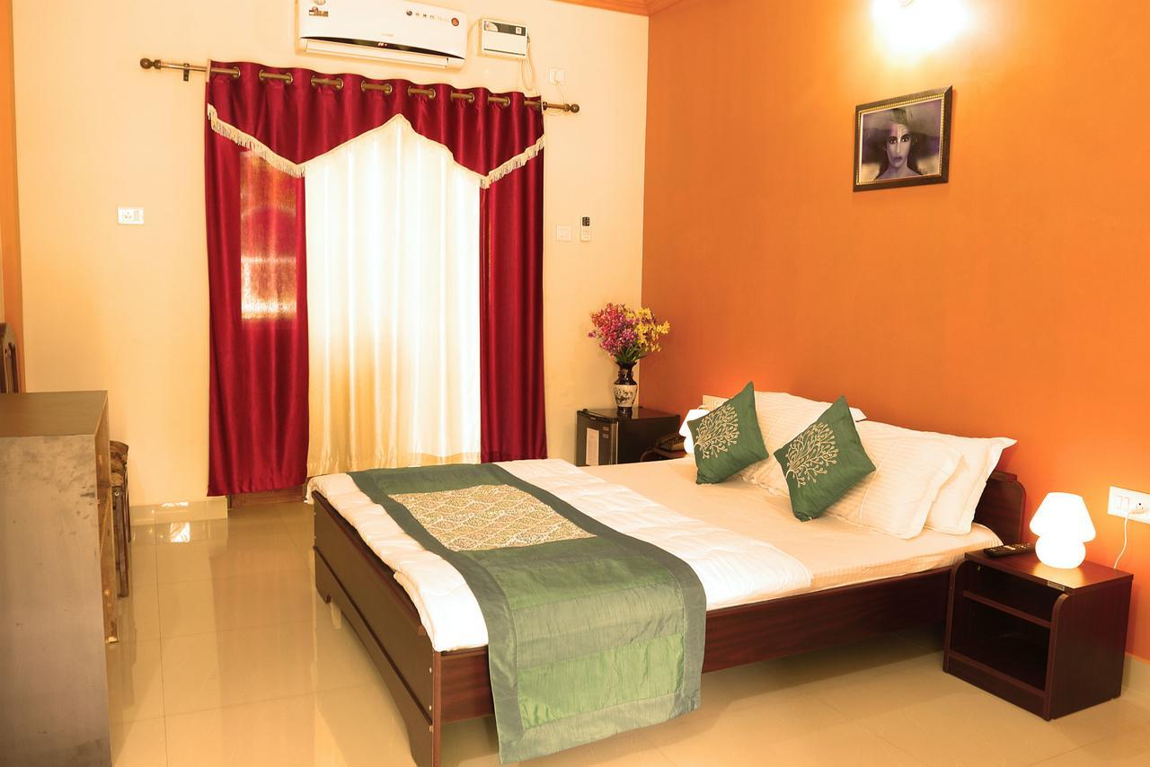 Dreams Palm Beach Resort Calangute Exterior photo